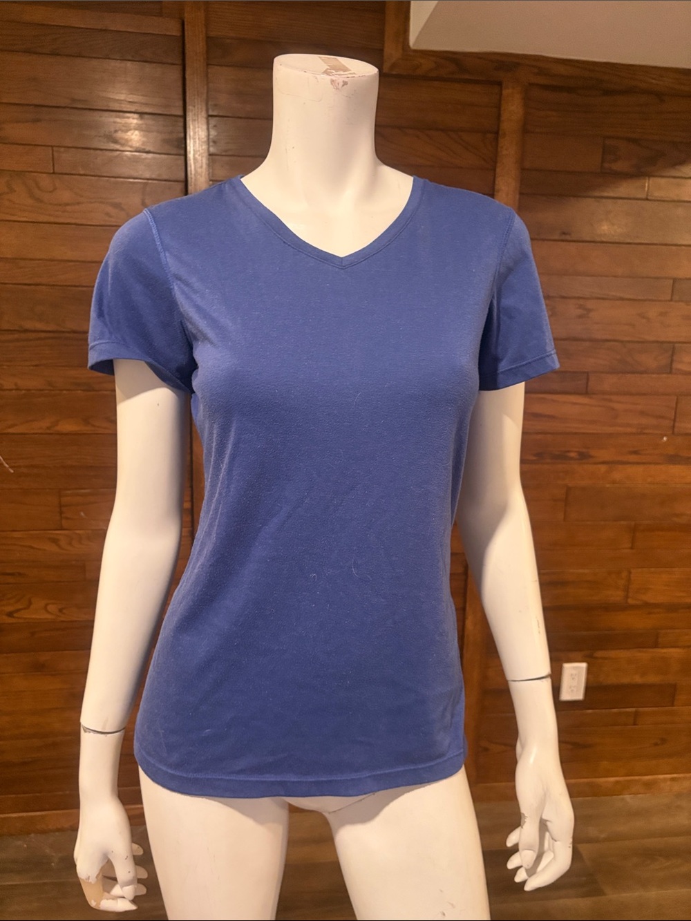 Diadora Women's Short Sleeve V‑Neck Tee — Blue